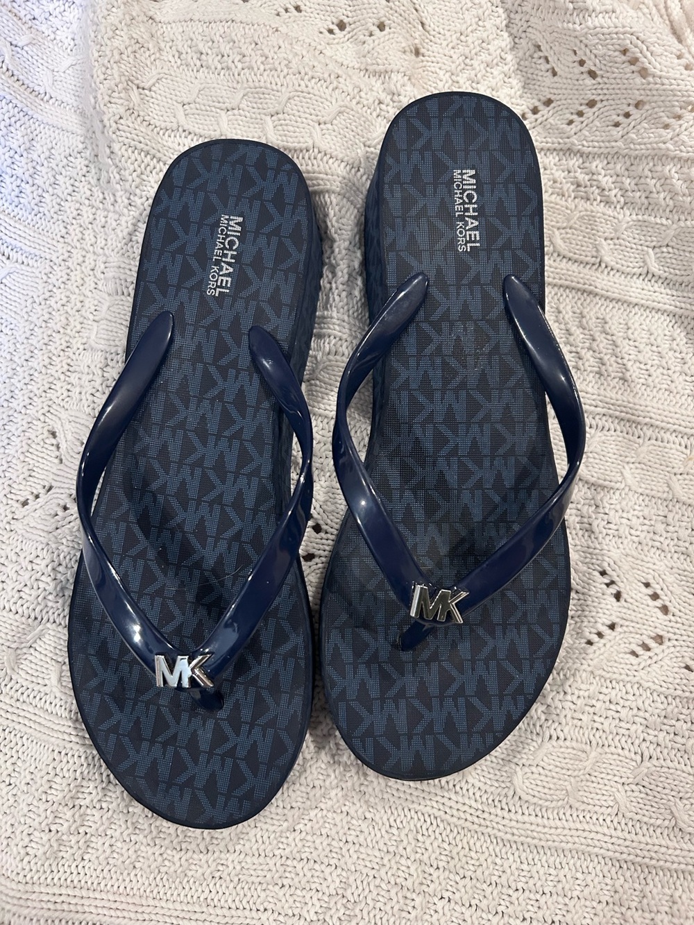 Michael Kors Bedford Navy Wedge Flip Flops Size 9